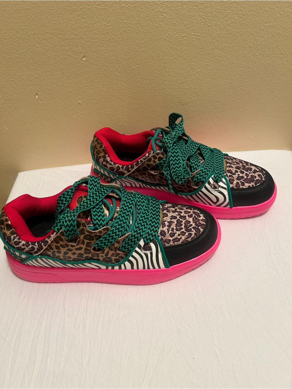 Women  Pink & Green Animal Print Sneakers